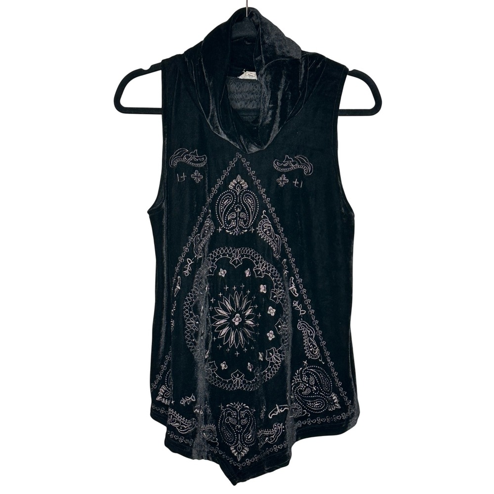 POL Black Velvet Embroifered Sleeveless Cowl Neck Top Bandana Print  Size Small‎